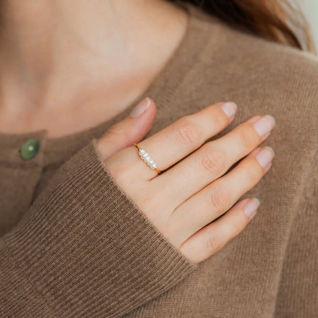 Mini Pearl Ring