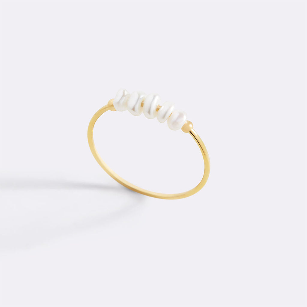 Mini Pearl Ring